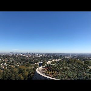 Meet your Posher, Lara